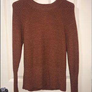 Brown/tan sweater